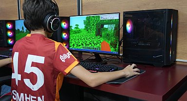 Özel gereksinimli çocuklara teknoloji dolu yaz etkinliği