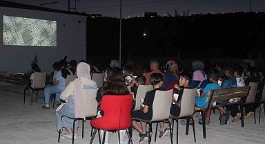 Palu'da çocuklara sinema keyfi