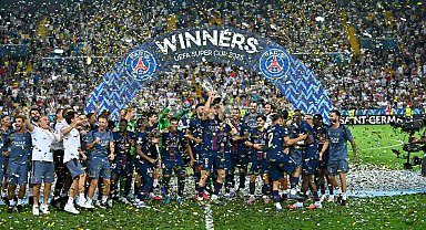 Paris Saint-Germain, Süper Kupa'yı ilk müzesine götürdü