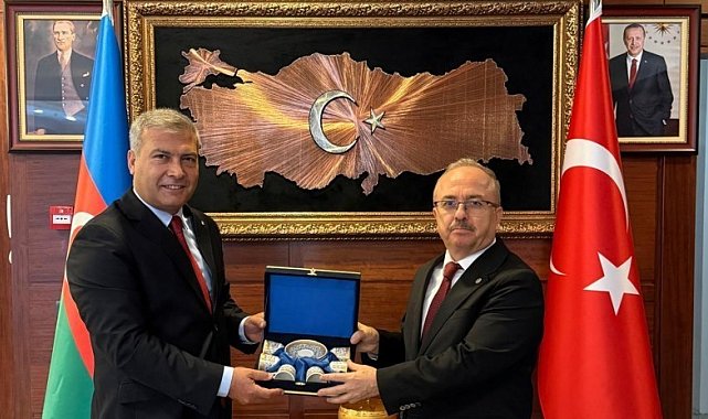 Prof. Dr. Adıgüzel'in uluslararası eğitim hamlesi Azerbaycan'da sürüyor