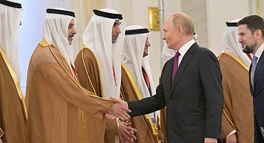 Putin: "Trump ile görüşme için uygun yerlerden biri BAE"