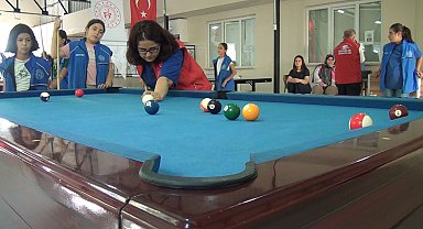 Pütürgeli genç kızlardan bilardo kursuna yoğun ilgi