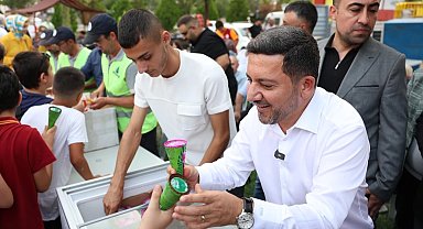 Rasim Arı'dan Nevşehirli çocuklara limonata ve dondurma