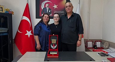 Rekor kan bağışına plaket
