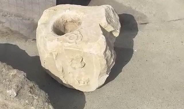 Restorasyon uzmanı 300 yıllık ahşap malzemelerin satışına kıyamadı