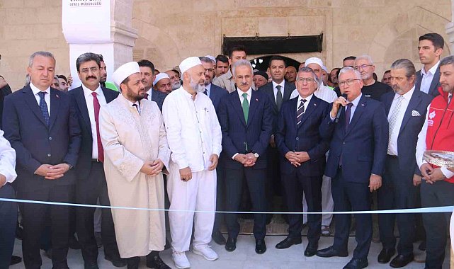 Restorasyonu tamamlanan 5 asırlık Meydan Camii ibadete açıldı.