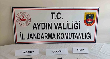 Ruhsatsız silah taşıyan 4 şüpheli yakalandı
