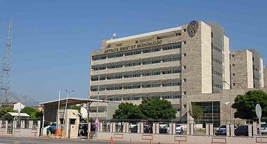 Rüşvet ve yolsuzluk soruşturmasında gözaltına alınan 15 kişi adliyede