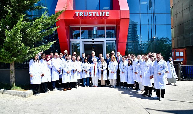 Sağlık Bakanı Kemal Memişoğlu'ndan Trustlife'a ziyaret