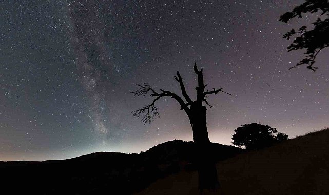 Sağlık çalışanı, 4 bin yıllık Harput'ta meteor yağmurunu fotoğrafladı