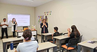 Şahin, GASMEK'te eğitim alan öğrencilerin yeteneklerini ilgiyle izledi