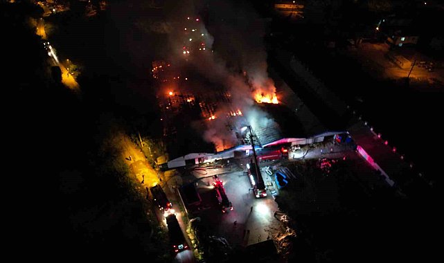Sakarya'da fabrikadaki yangın söndürüldü