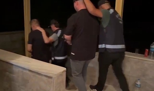 Samsun'da aranan 2 şahıs saklandıkları evde yakalandı