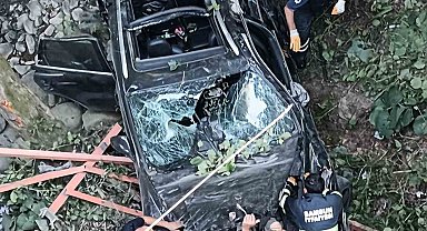 Samsun'da otomobil köprüden yuvarlandı: 12 yaşındaki çocuk hayatını kaybetti