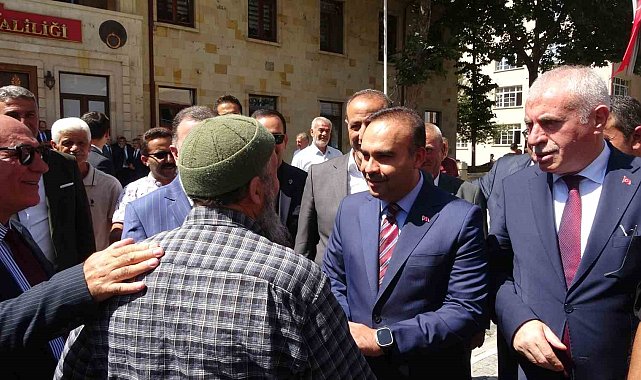 Sanayi ve Teknoloji Bakanı Kacır Bayburt'ta ziyaretlerde bulundu