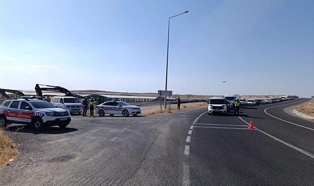 Şanlıurfa'da jandarmadan dron destekli trafik denetimi