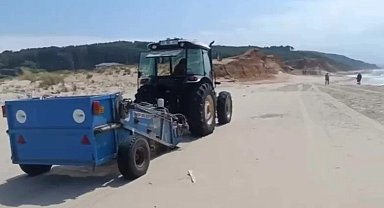 Sarıkum sahilinde temizlik mesaisi