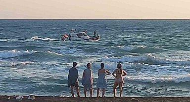 Serinlemek için denize giren 20 yaşındaki genç hayatını kaybetti