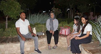 Sıcaktan bunalan vatandaşlar soluğu parklarda aldı