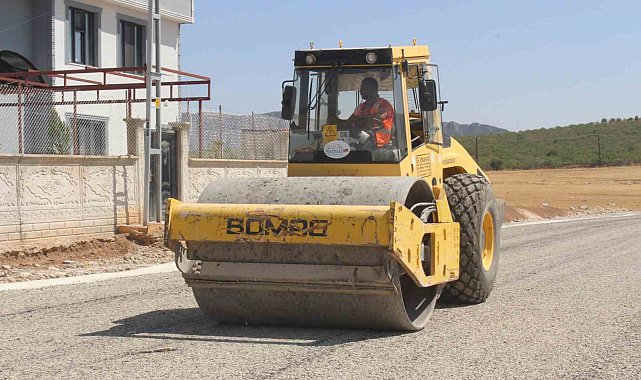 Siirt Valisi Kızılkaya mahalle toplantılarında vatandaşlarla bir araya geliyor