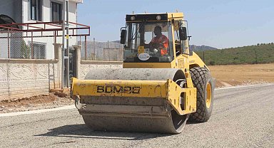Siirt Valisi Kızılkaya mahalle toplantılarında vatandaşlarla bir araya geliyor