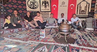 Siirt'in yöresel ürünleri Ahlat'ta yoğun ilgi gördü