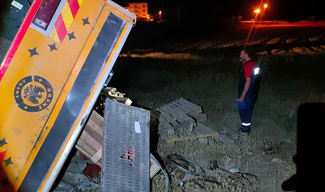 Siirt'te vinç devrildi 1 kişi yaralandı