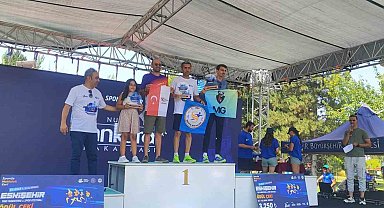 Siirtli sporcu, Eskişehir Yarı Maratonu'nda kategorisinde birinci oldu