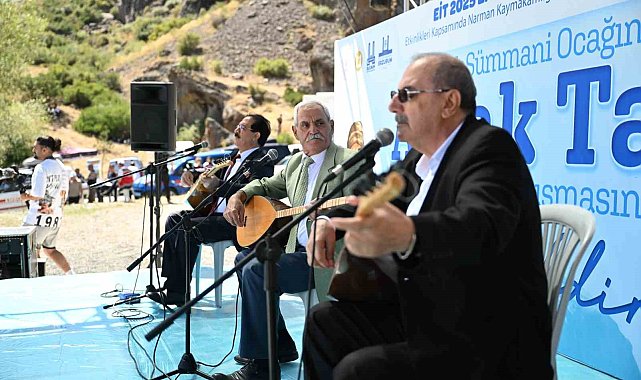 Âşık Sümmani Narman'da anıldı