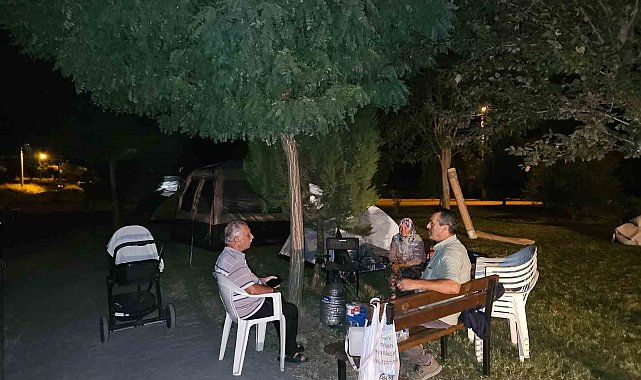 Sındırgı'da deprem sonrası artçılar sürüyor