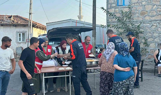 Sındırgı'daki depremzedelere Kızılay desteği