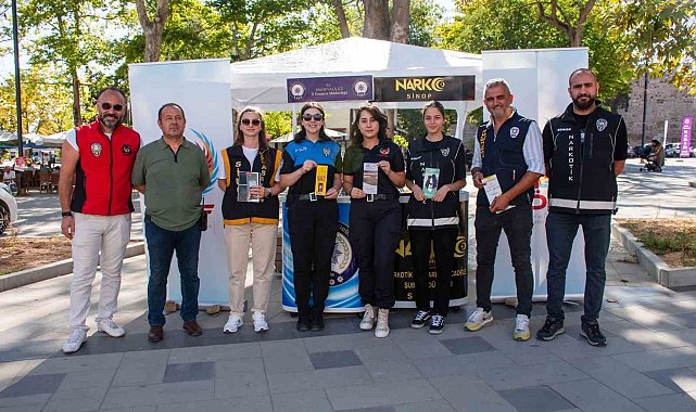 Sinop'ta polis ekiplerinden halkı bilinçlendirme çalışması