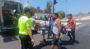 Siren sesini duyan kızlar acılarını unutup kaza yerinden hızla uzaklaştı