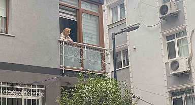 Şişli'deki kozmetik dükkanında çıkan yangında 3 kişi dumandan etkilendi