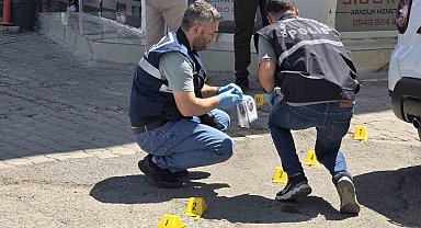 Siverek'te adliye çıkışında 2 kişiyi silahla yaralayan zanlı yakalandı