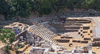 Smyrna Antik Kenti'nde kazılar sürürüyor