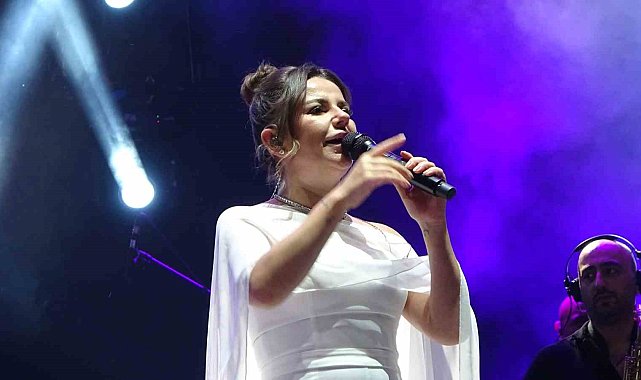 Sorfest'in son gününde Atilla Yılmaz ve Merve Özbey rüzgarı esti