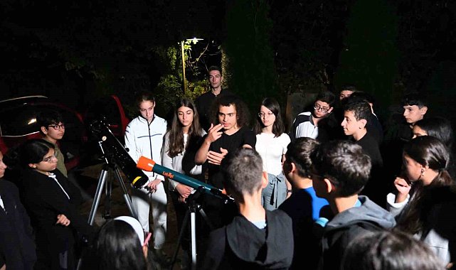 SUBÜ Astronomi Topluluğu, depremzede gençlere gökyüzünü açtı