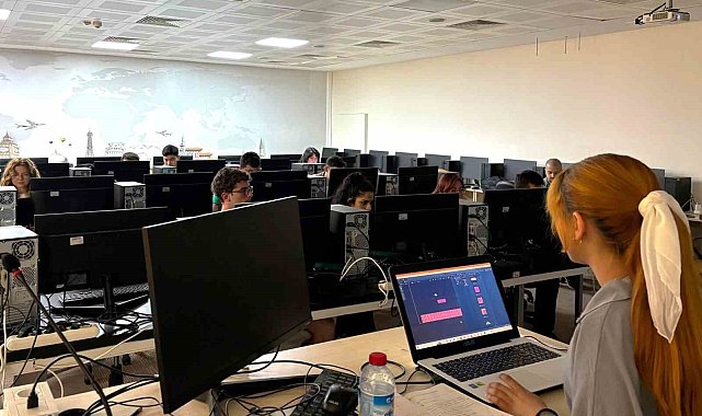 SUBÜ'de oyun geliştirme atölyesi düzenlendi