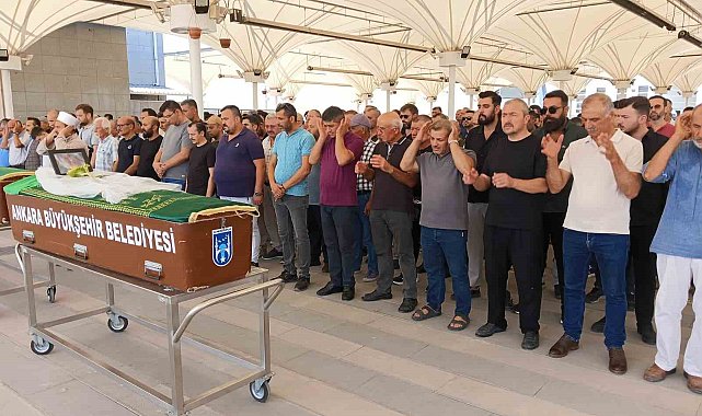 Suça sürüklenen çocuk tarafından boğularak öldürüldüğü iddia edilen kadın son yolculuğuna uğurlandı