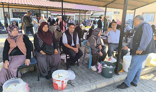 Şuhut'ta 'Yöresel Ürünler Pazarı'na yoğun ilgi