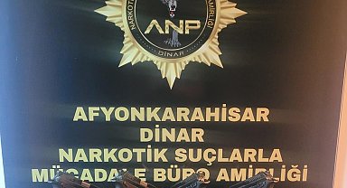 Şüpheli araçta 4 ruhsatsız tabanca ele geçirildi
