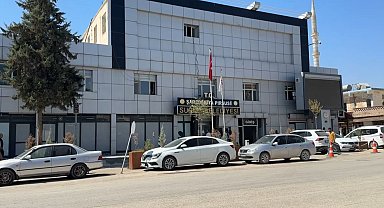 Suruç Belediyesine taşlı saldırı kamerada