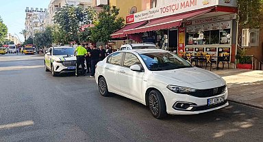 Taksiciler ihbar etti, korsan taksici yakalandı