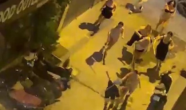 Taksim'de bir kişi 8 transın saldırısına uğradı: O anlar kamerada