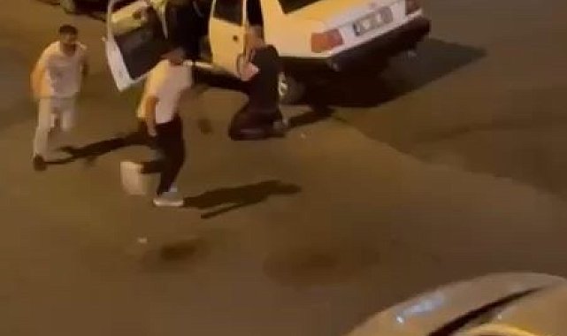 Tartıştığı adamı bıçakla kovaladı; o anlar kamerada