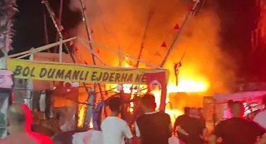 Tatil bölgesindeki lunaparkta yangın