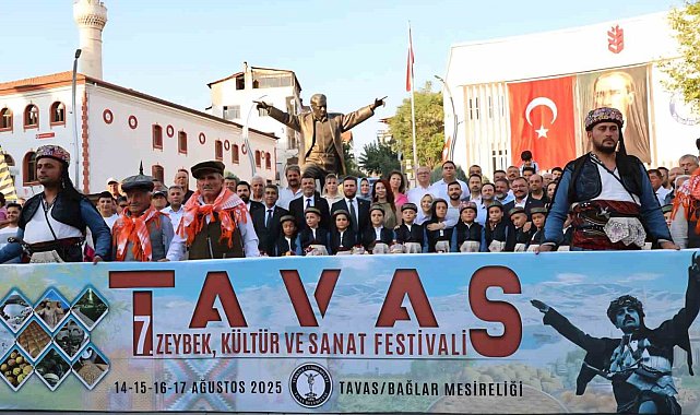 Tavas Belediyesi Zeybek kültürünü gelecek kuşaklara aktarıyor