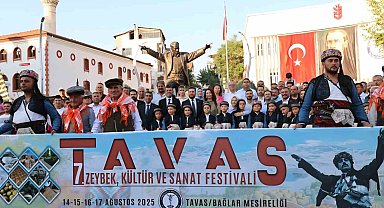 Tavas Belediyesi Zeybek kültürünü gelecek kuşaklara aktarıyor