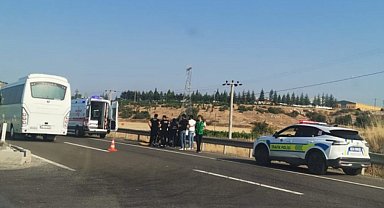 Tavşanlı'da takla atan otomobildeki 2 kişi yaralandı
